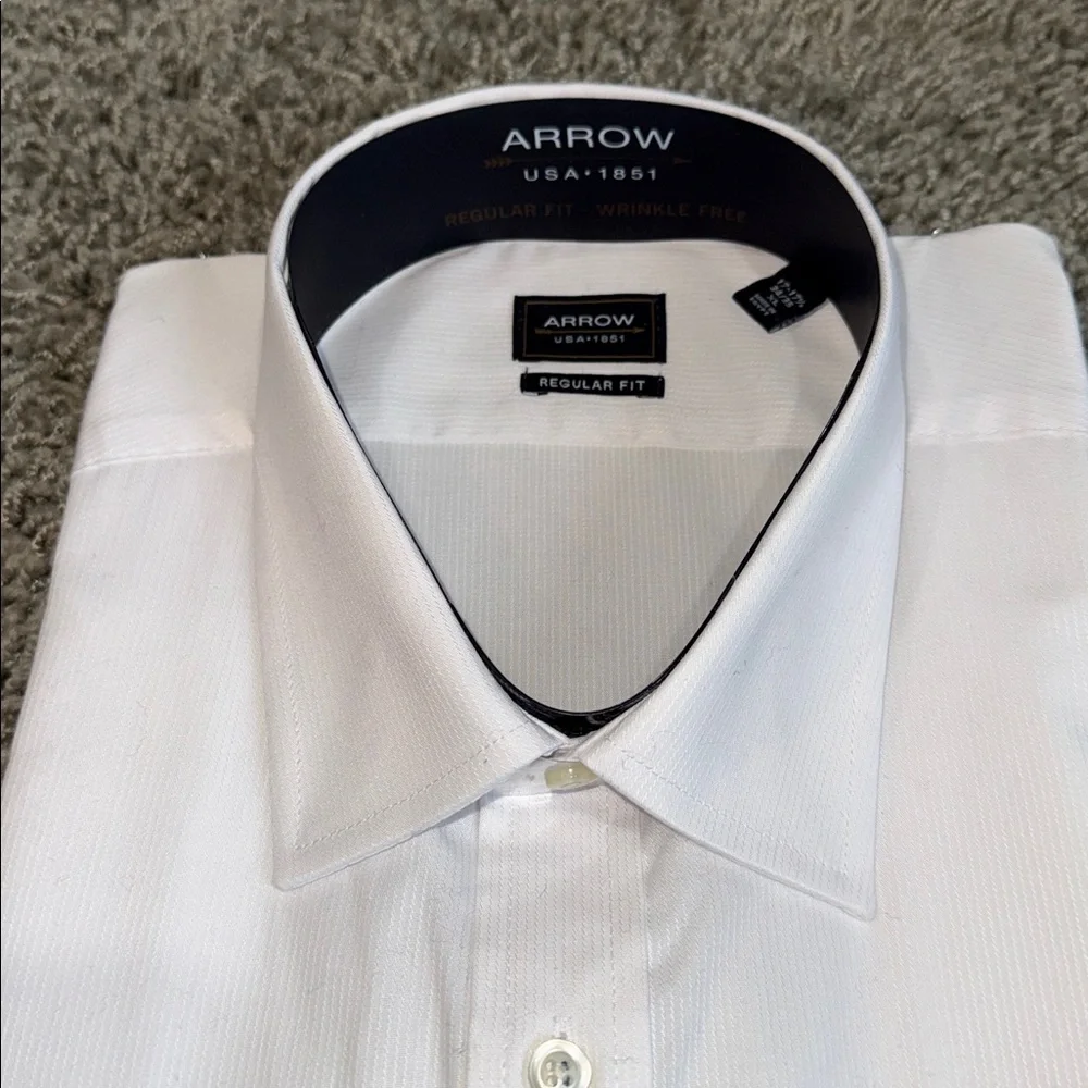 Arrow Men's Classic White Dress Shirt (XL) - Picture 2 of 6